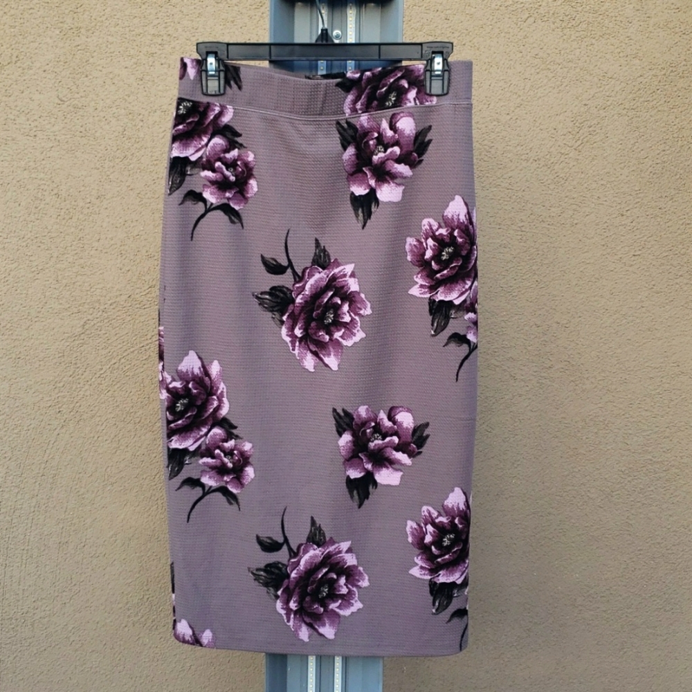 Women's pencil skirt